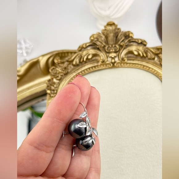 Annika Witt Sterling Silver Black Pearl Drop Earrings – Made in Bali 🖤 - Picture 3 of 10